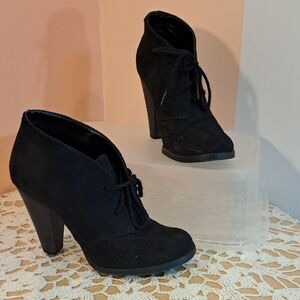 🤎3 for $15🤎 George Black Chunky Heeled Boots